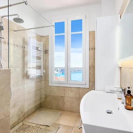 Belle Maison - Vue Sur La - Parking Prive - Cw